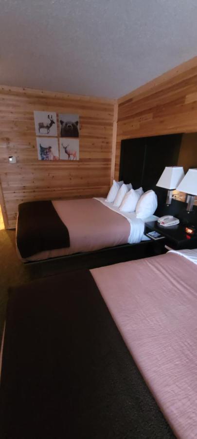 Days Inn By Wyndham Cadillac Zewnętrze zdjęcie