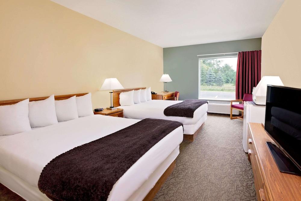 Days Inn By Wyndham Cadillac Zewnętrze zdjęcie