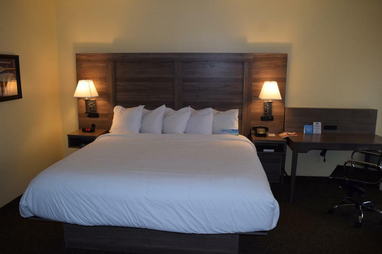Days Inn By Wyndham Cadillac Zewnętrze zdjęcie